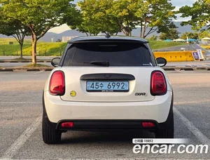 Mini Cooper, 2023 — миниатюра 4