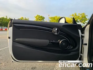 Mini Cooper, 2023 — миниатюра 7