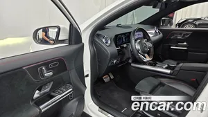 Mercedes-Benz GLA-Class, 2021 — миниатюра 13