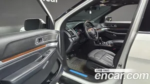 Ford Explorer, 2018 — миниатюра 10