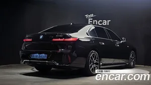 BMW i7, 2023 — миниатюра 2