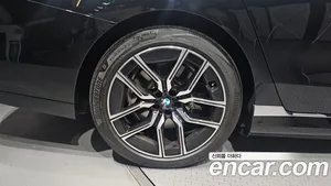BMW i7, 2023 — миниатюра 5