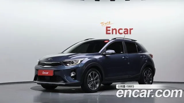 Kia Stonic, 2018 — фото автомобиля из Кореи