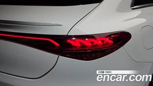 Mercedes-Benz EQE, 2022 — миниатюра 9
