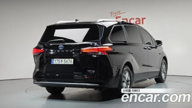 Toyota Sienna, 2024 — фото автомобиля из Кореи