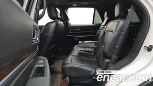 Ford Explorer, 2019 — миниатюра 11