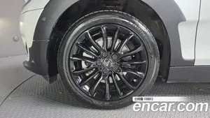 Mini Clubman, 2023 — миниатюра 5