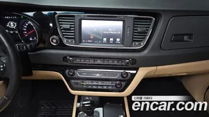 Kia Carnival, 2015 — миниатюра 20