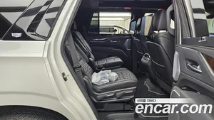 Cadillac Escalade, 2023 — миниатюра 17