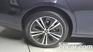 Mercedes-Benz E-Class, 2022 — миниатюра 5