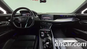 Audi e-tron GT, 2022 — миниатюра 10