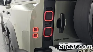 Land Rover Defender, 2022 — миниатюра 9