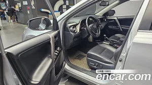 Toyota RAV4, 2018 — миниатюра 10