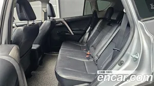 Toyota RAV4, 2018 — миниатюра 12