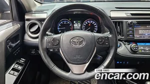 Toyota RAV4, 2018 — миниатюра 13