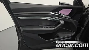 Audi e-tron, 2022 — миниатюра 14