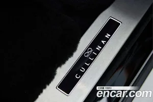 Rolls-Royce Cullinan, 2023 — миниатюра 20