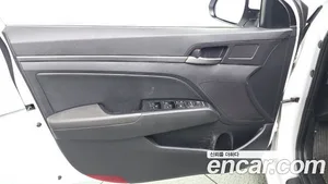 Hyundai Avante, 2017 — миниатюра 13