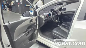 Chevrolet Aveo, 2015 — миниатюра 13