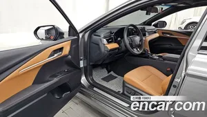 Toyota Camry, 2025 — миниатюра 13