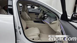 Mercedes-Benz E-Class, 2024 — миниатюра 11