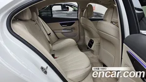 Mercedes-Benz E-Class, 2024 — миниатюра 12