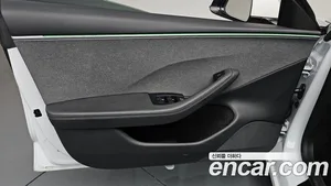 Tesla Model 3, 2025 — миниатюра 13