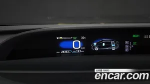 Toyota Prius, 2017 — миниатюра 11