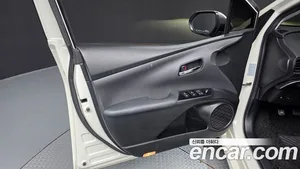 Toyota Prius, 2017 — миниатюра 14