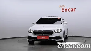 Mercedes-Benz E-Class, 2022 — миниатюра 3