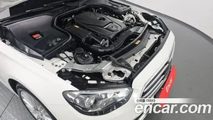 Mercedes-Benz E-Class, 2022 — миниатюра 6