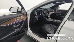 Mercedes-Benz E-Class, 2022 — миниатюра 10