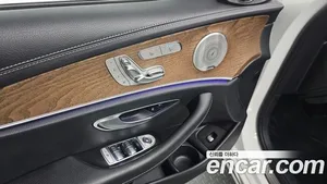 Mercedes-Benz E-Class, 2022 — миниатюра 19