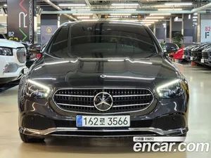 Mercedes-Benz E-Class, 2023 — миниатюра 3