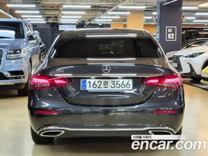 Mercedes-Benz E-Class, 2023 — миниатюра 4