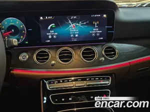 Mercedes-Benz E-Class, 2023 — миниатюра 11