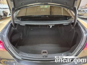 Mercedes-Benz E-Class, 2023 — миниатюра 18