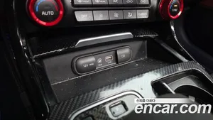 Kia Stinger, 2017 — миниатюра 30