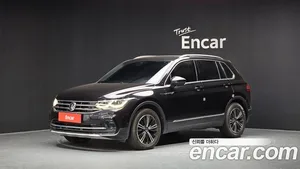 Volkswagen Tiguan, 2022 — миниатюра 1
