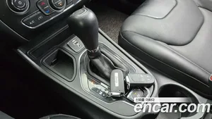 Jeep Cherokee, 2022 — миниатюра 12