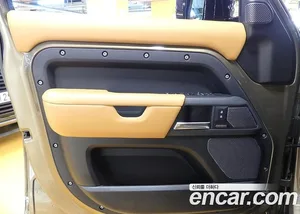 Land Rover Defender, 2023 — миниатюра 11