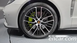 Porsche Panamera, 2023 — миниатюра 5