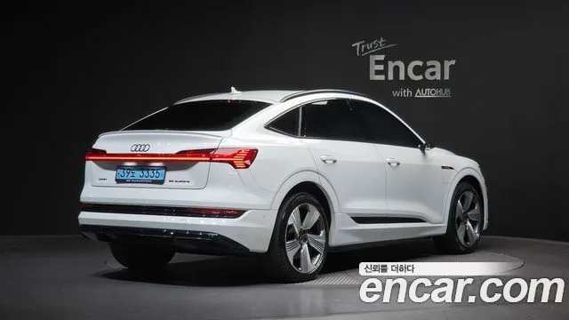Audi e-tron, 2021 — фото автомобиля из Кореи