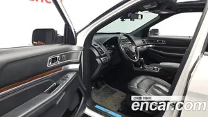 Ford Explorer, 2019 — миниатюра 13