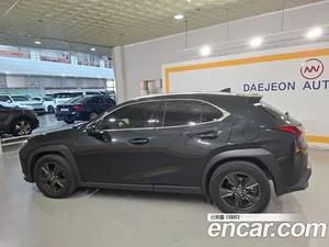 Lexus UX, 2024 — миниатюра 3
