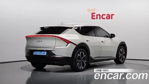 Kia EV6, 2023 — миниатюра 2