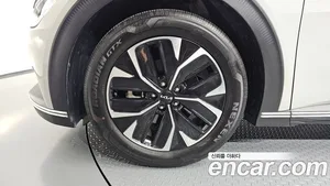 Kia EV6, 2023 — миниатюра 5