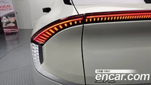 Kia EV6, 2023 — миниатюра 9