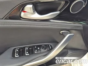 Kia Stinger, 2017 — миниатюра 7
