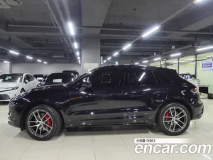 Porsche Macan, 2022 — миниатюра 2